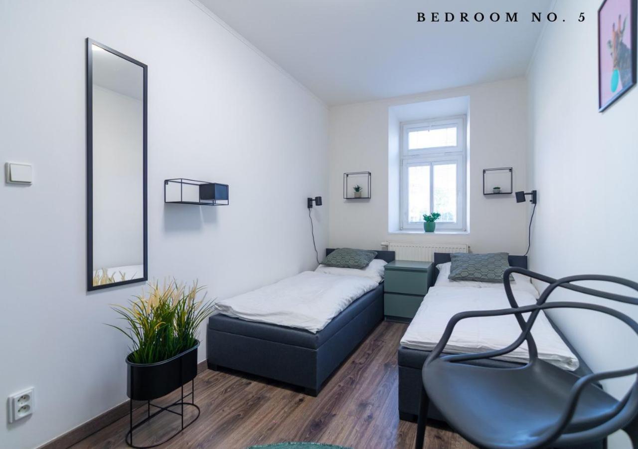 The Bookhouse, 5-Bedroom Residence By Prague Castle Екстериор снимка